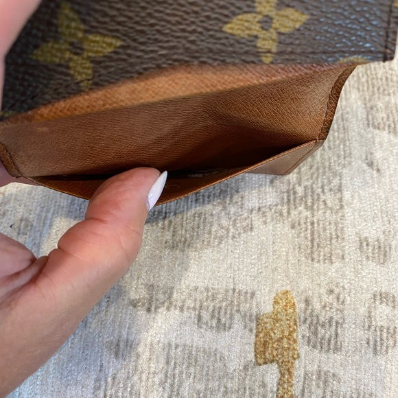 Louis Vuitton card wallet in monogram - Picture 9 of 10